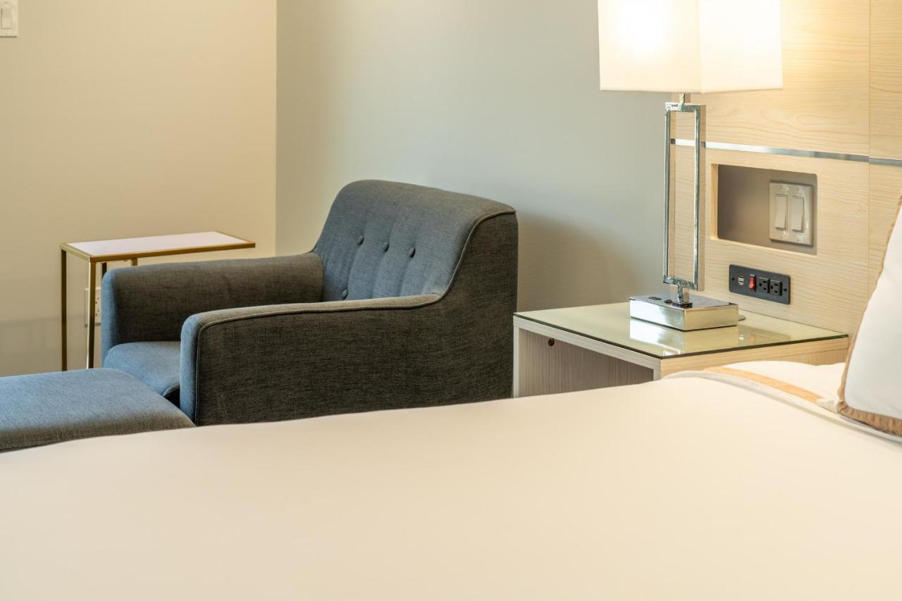 Quality Inn Sunshine Suites Terrace Exteriér fotografie